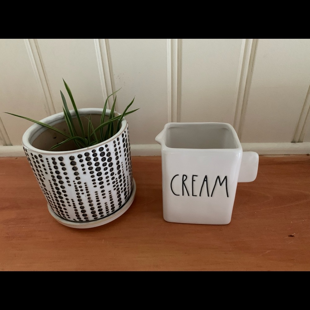 Rae Dunn creamer